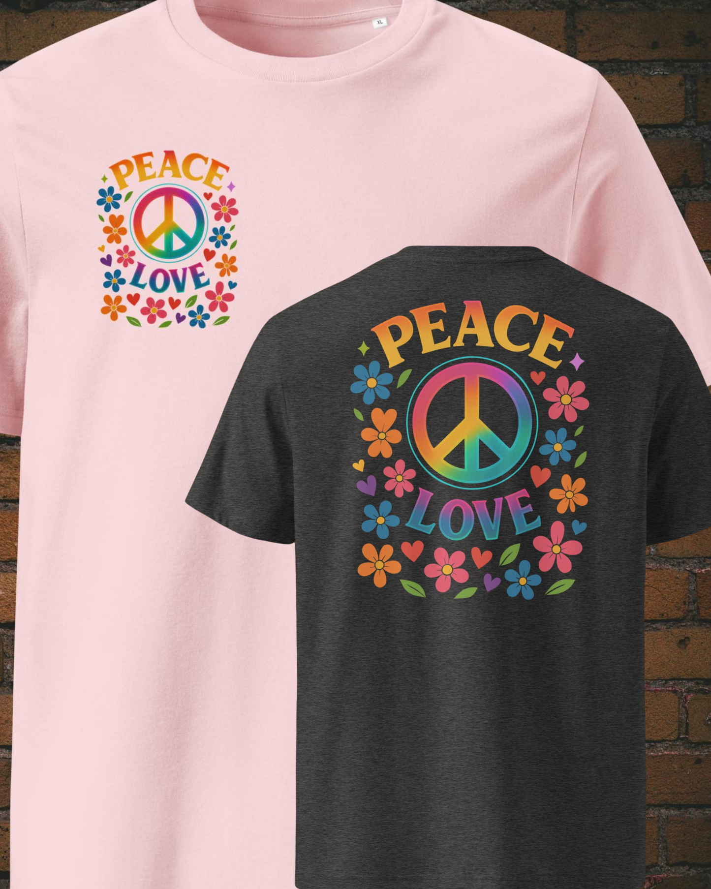 T-Shirts mit buntem Peace-Zeichen und „Peace Love“-Spruch, umgeben von Blumen und Herzen im Hippie-Stil, Front- und Rückenansicht in Rosa und Dunkelgrau