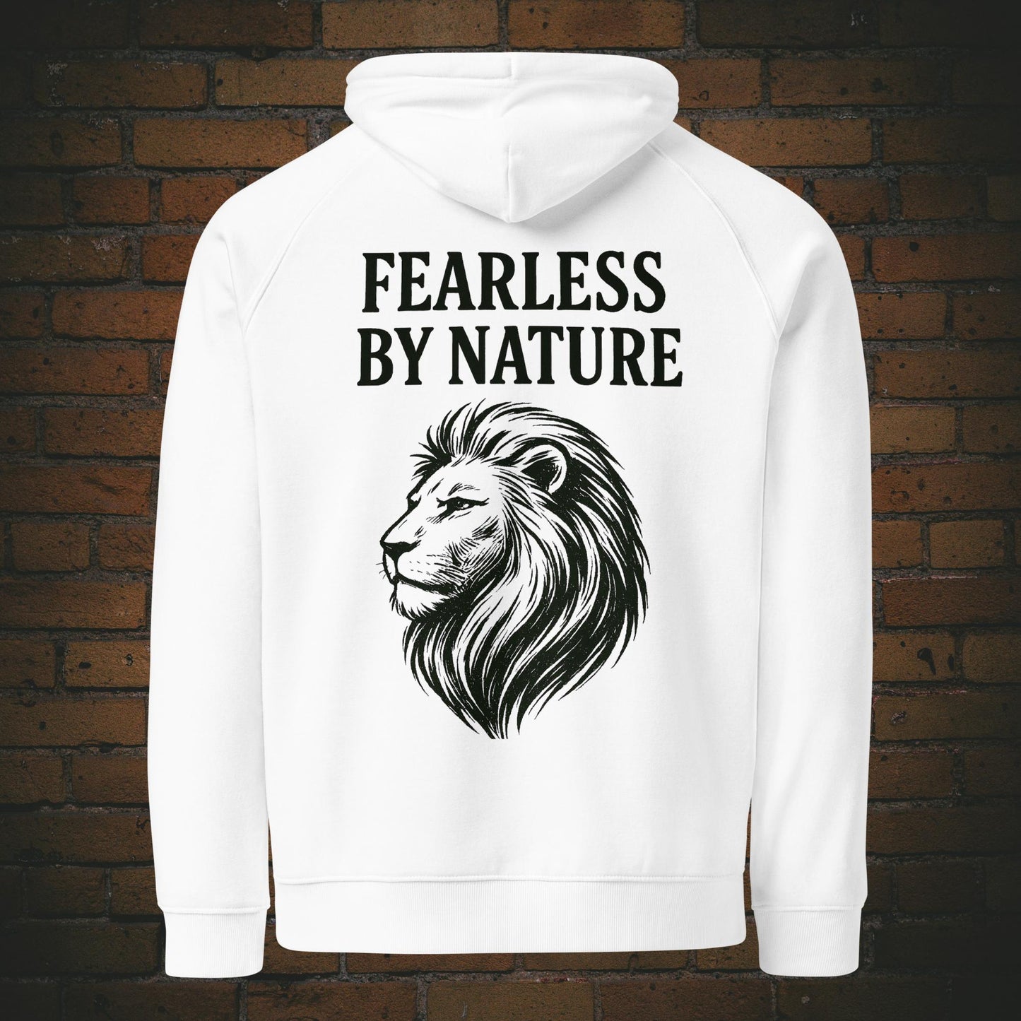 Hoodie Löwe Fearless by Nature – Schwarzes Krafttier Design Unisex - Druck auf dem Rücken - Kapuzenpullover in der Farbe weiß