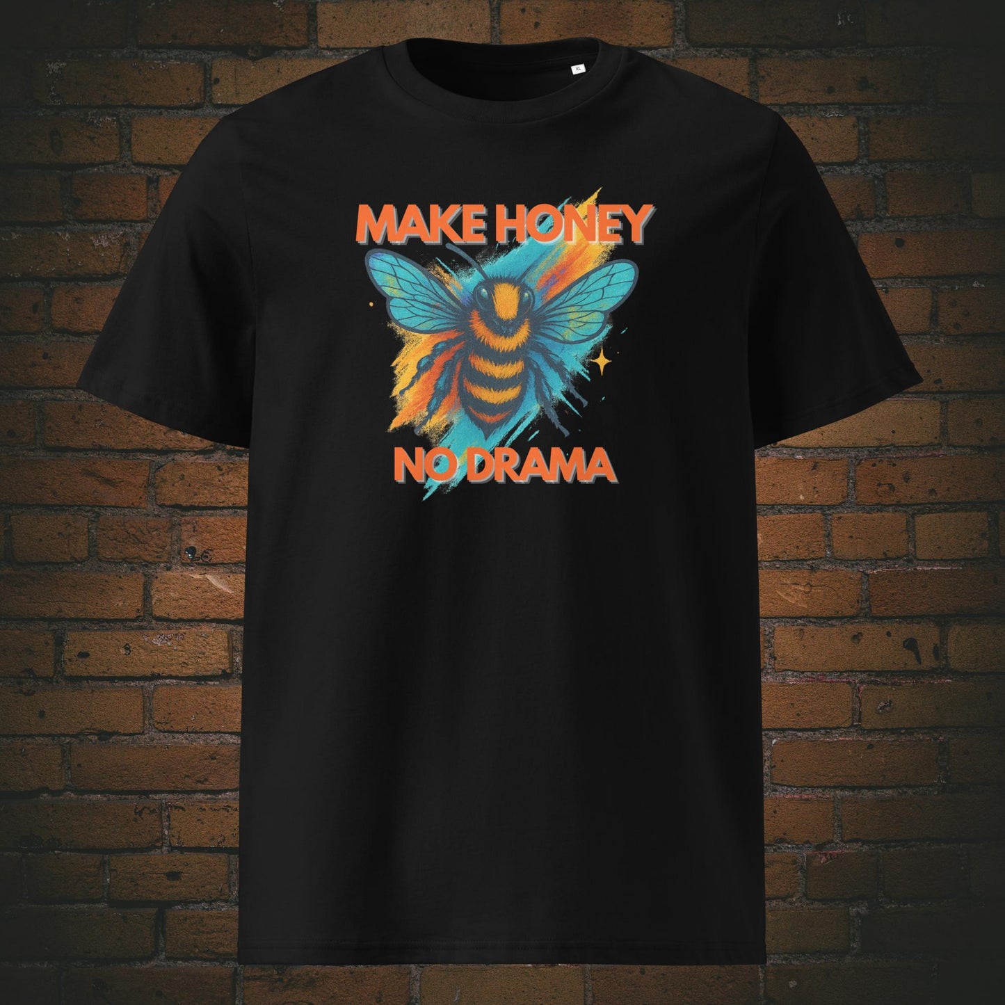 T-Shirt bedruckt mit einer bunten Biene im Urban Stil - Farbe: schwarz