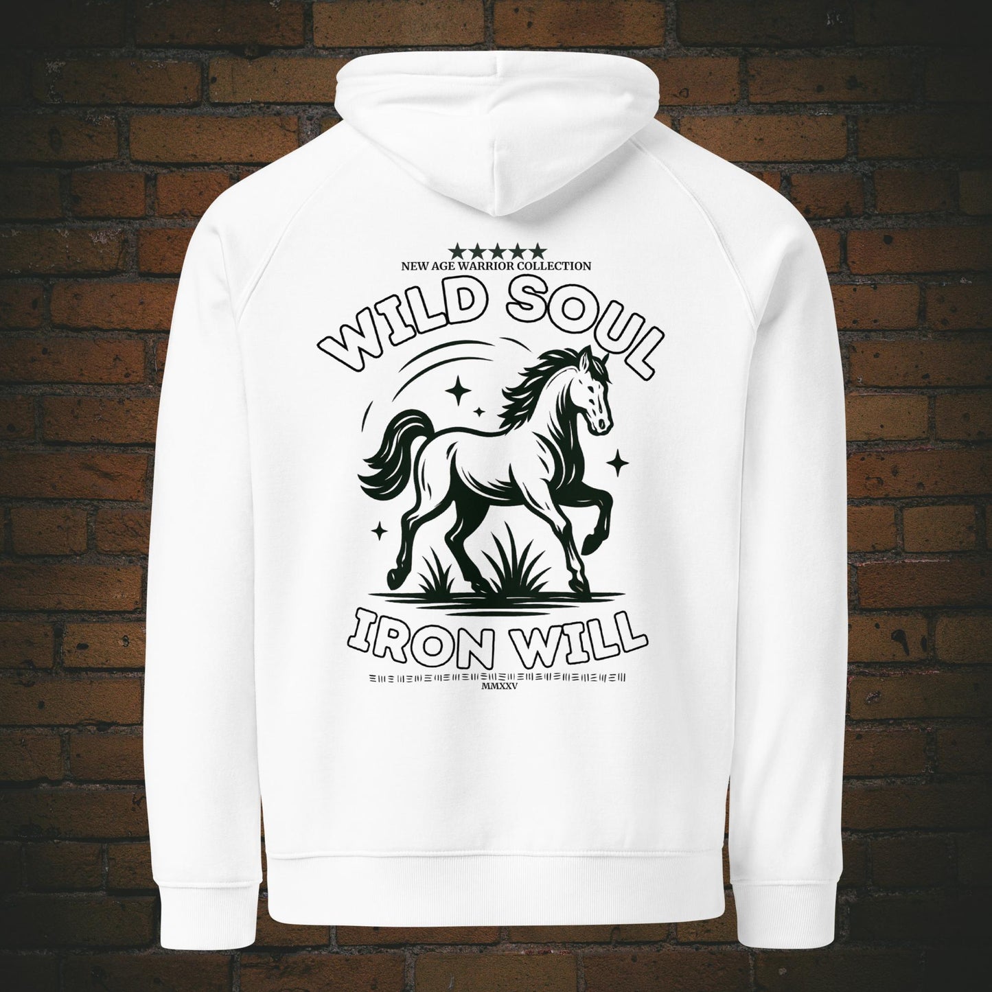 Wild Soul Iron Will – Pferd Krafttier Bio Hoodie Unisex - Druck auf der Rückseite - Kapuzenpullover in der Farbe weiß