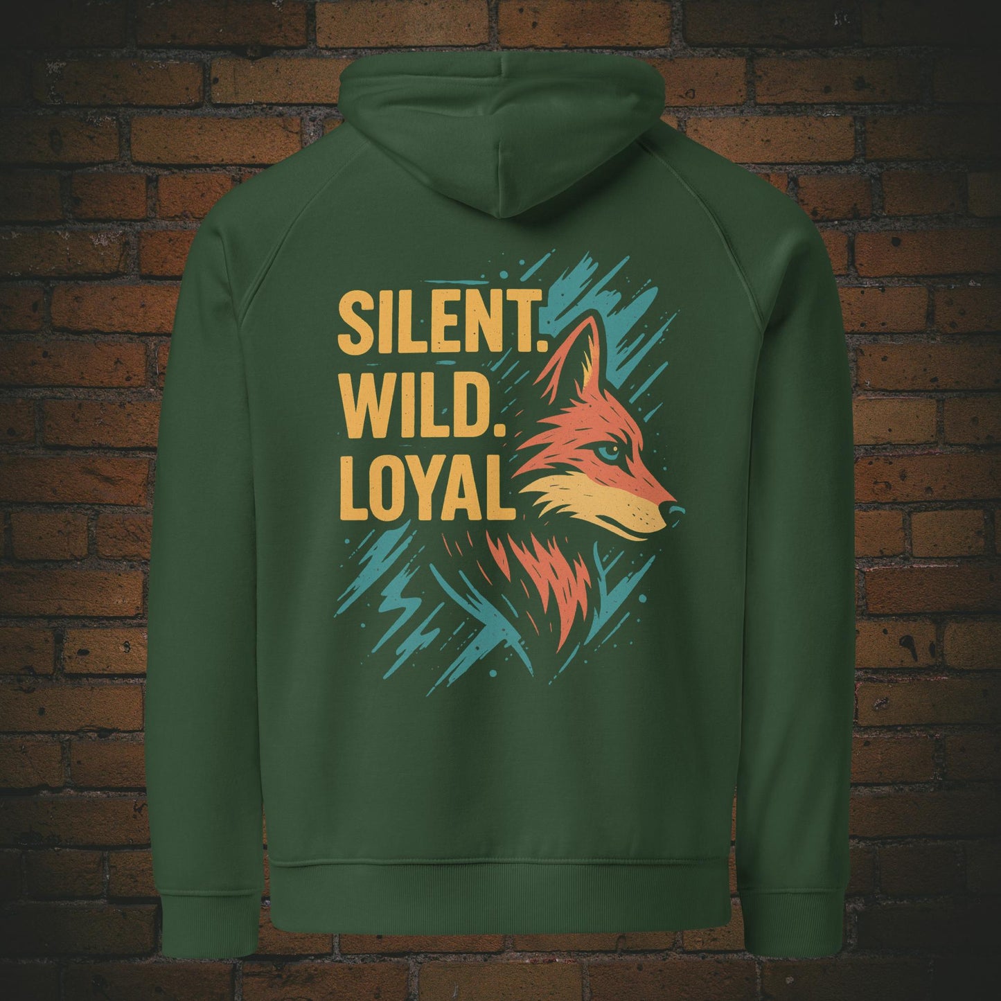 Silent Wild Loyal Hoodie – Wolf Design Bio Baumwolle Unisex in der Farbe grün - Druck auf dem Rücken
