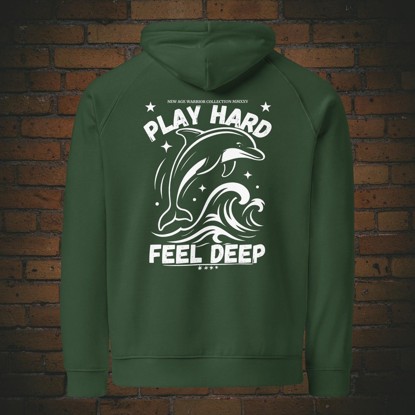 Play Hard Feel Deep weiss – Delfin Krafttier Bio Hoodie Unisex - Druck auf dem Rücken - Kapuzenpullover in der Farbe: grün
