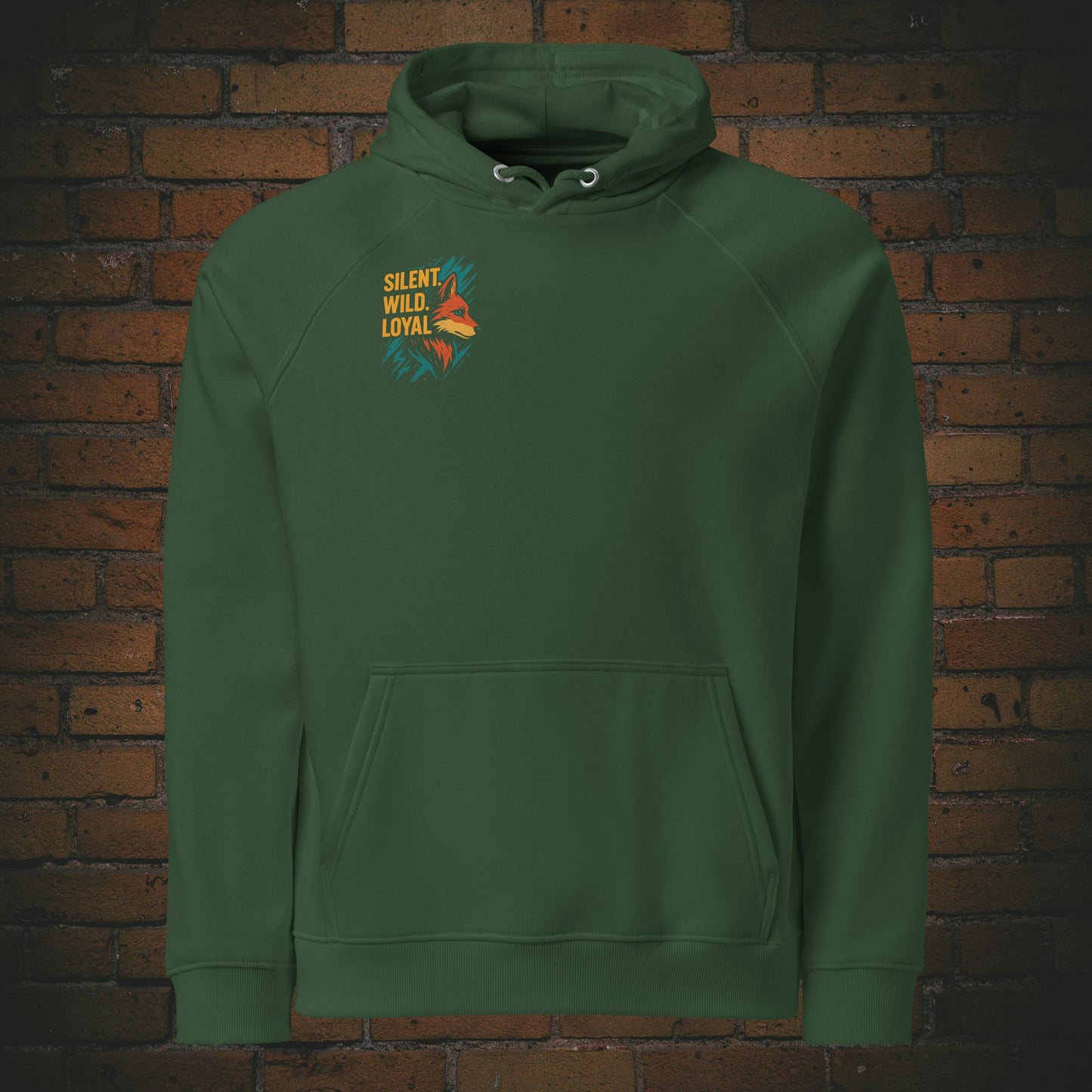 Silent Wild Loyal Hoodie – Wolf Design Bio Baumwolle Unisex in der Farbe grün - Druck auf der Brust