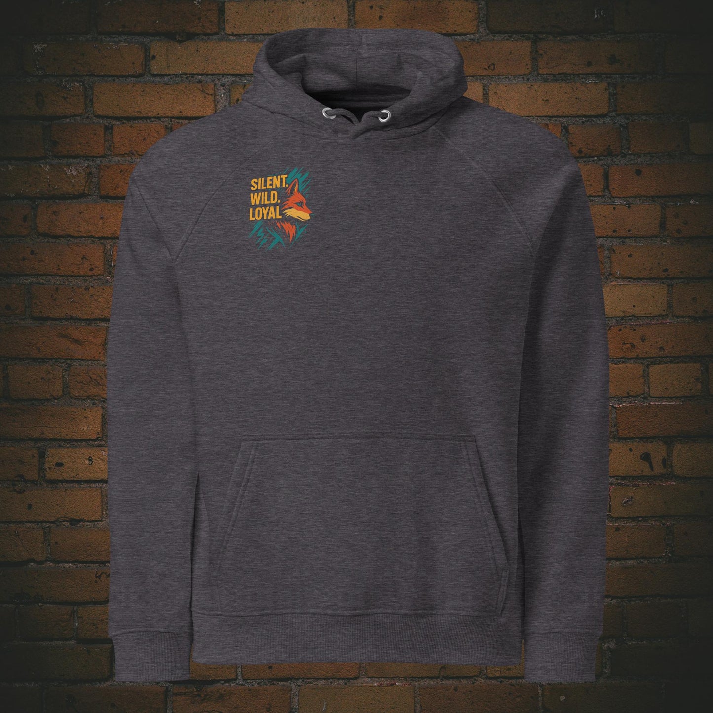Silent Wild Loyal Hoodie – Wolf Design Bio Baumwolle Unisex in der Farbe dunkelgrau - Druck auf der Brust