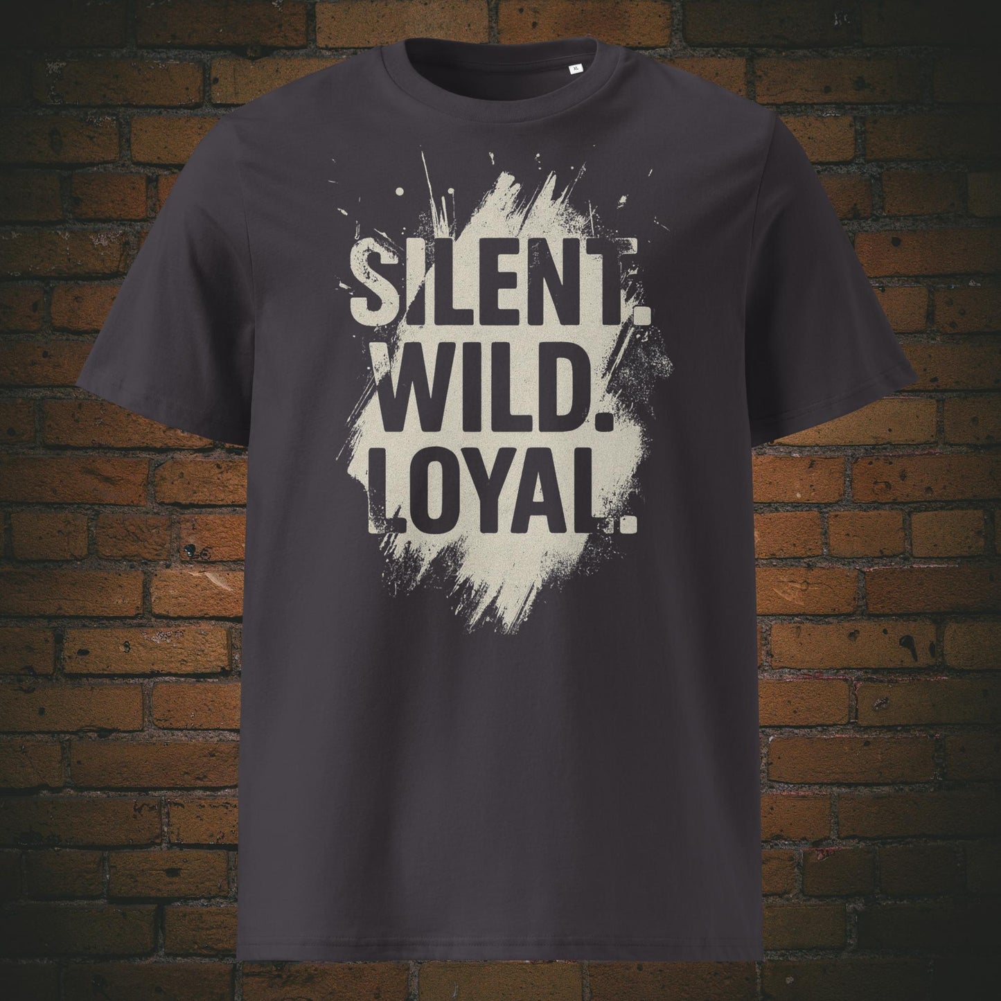 Modernes Statement-T-Shirt in Anthrazit mit kontrastreichem Typografie-Design und kraftvollen Worten, ideal für starke Persönlichkeiten.