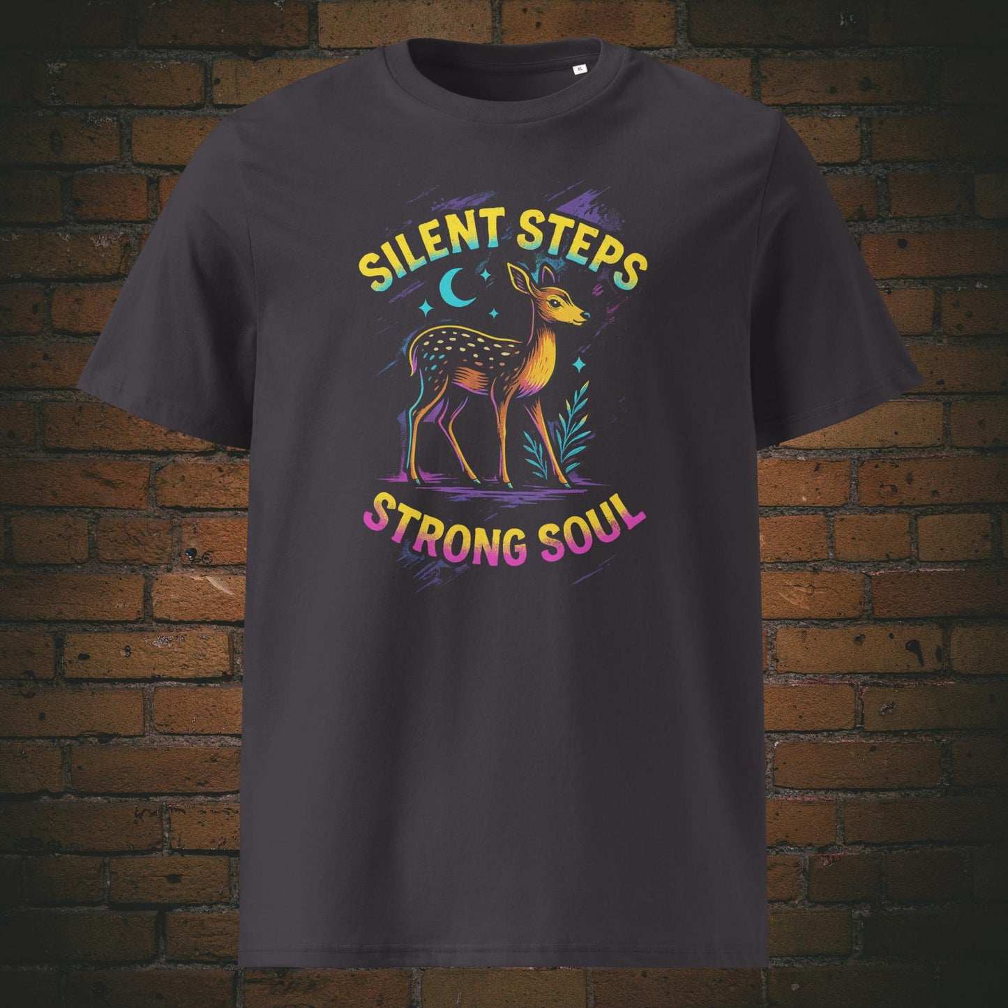 Silent Steps Strong Soul Urban Streetwear Bio-T-Shirt – farbenfrohes Reh-Motiv - Shirtfarbe: anthrazit