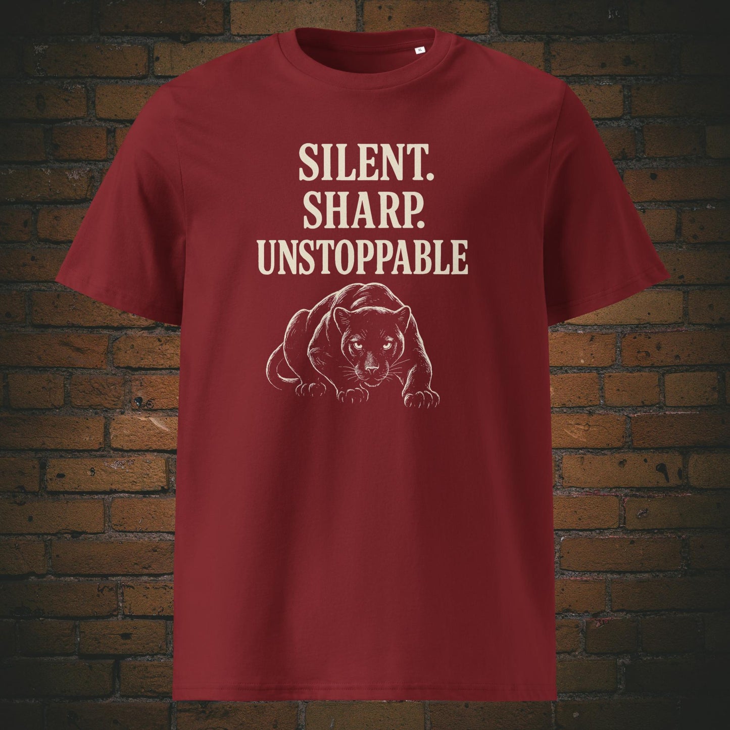 T-Shirt Minimalist mit Panther un Schriftzug - Farbe: weinrot