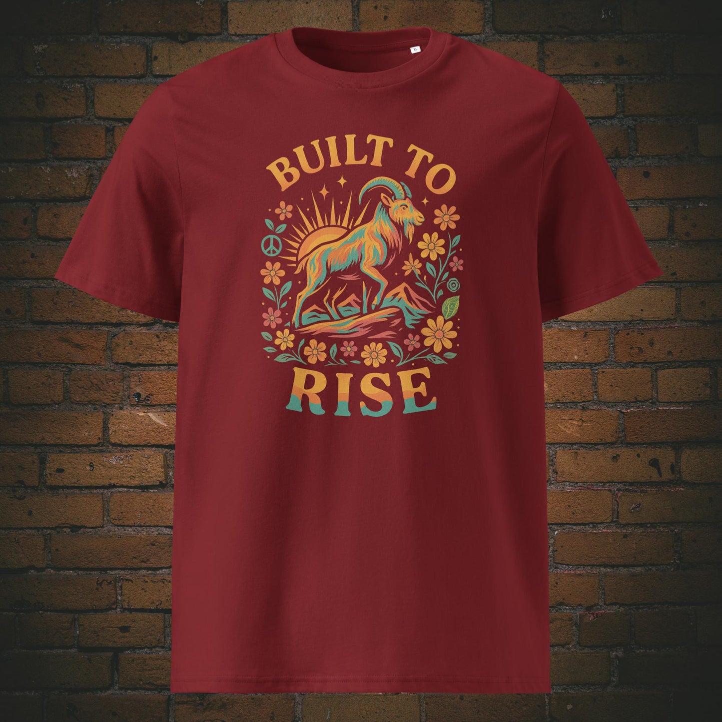 Hippie Shirt mit der Krafttier Ziege, Blumen und Berge - Spruch: Built to Rise - T-Shirt Farbe: weinrot