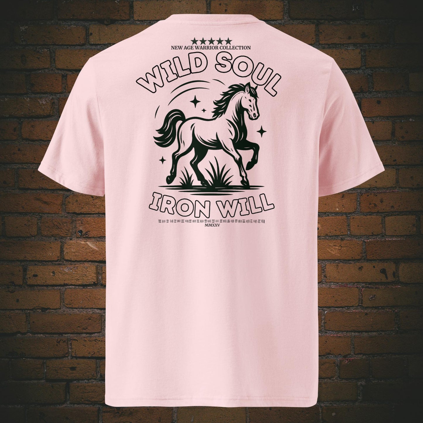 Wild Soul Iron Will – Pferd Krafttier Bio T-Shirt Unisex - Druck auf Bio-Baumwolle in der Farbe: Rosa