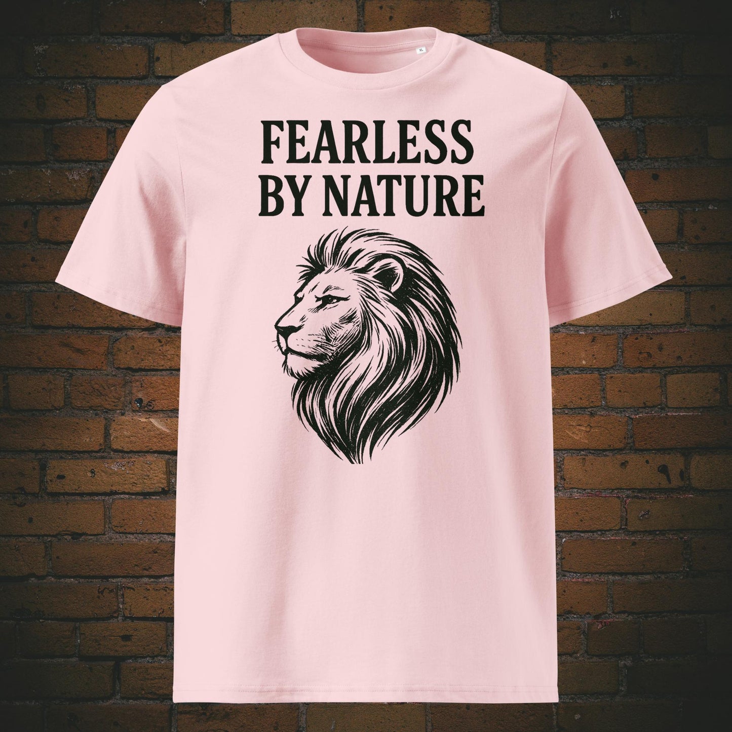 Krafttier Löwe - minimalistisch schwarz weiß mit Spruch - Schirtfarbe: Rosa