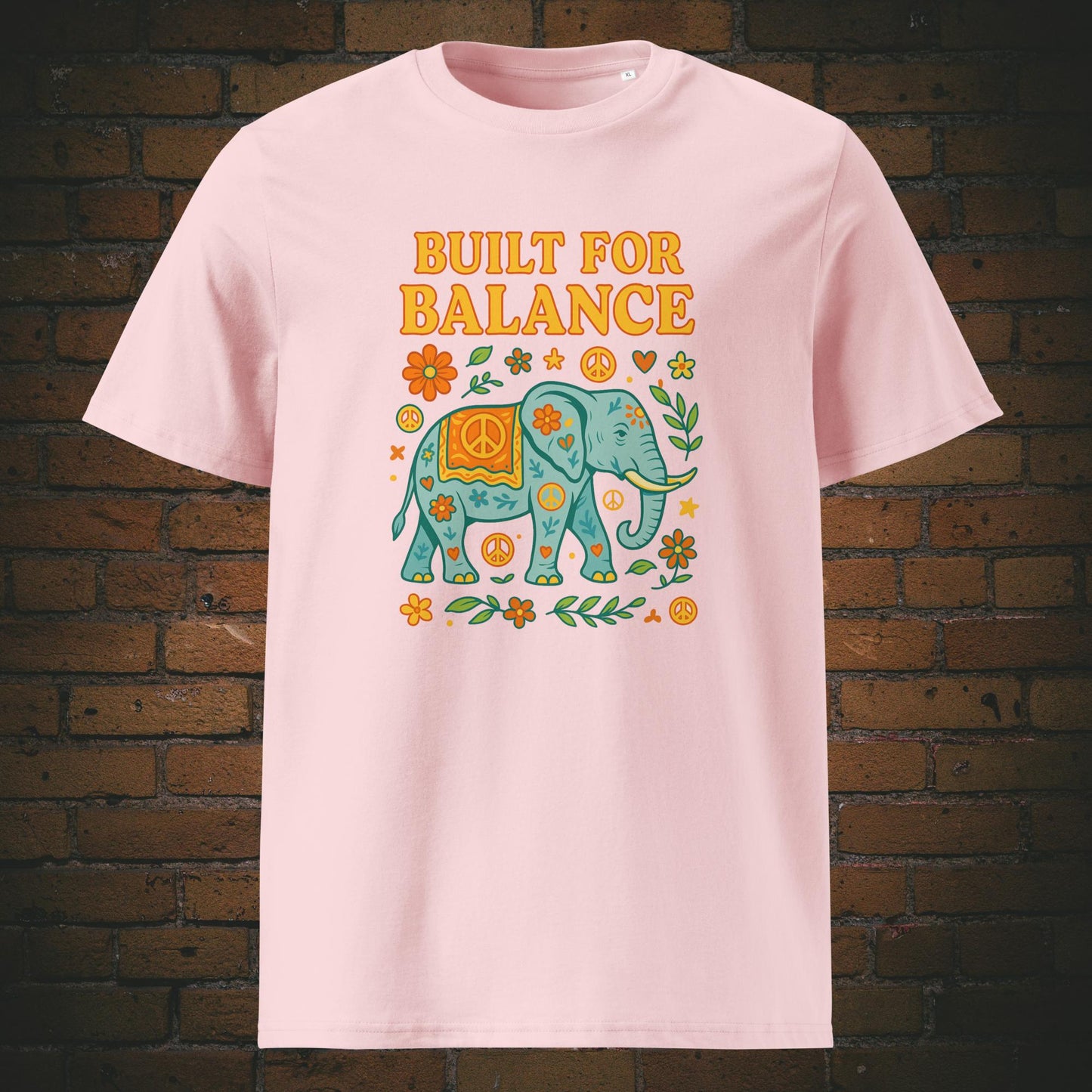 Hippie Shirt mit Elefanten und bunten Elementen und Spruch - T-Shirt hat die Farbe: rosa