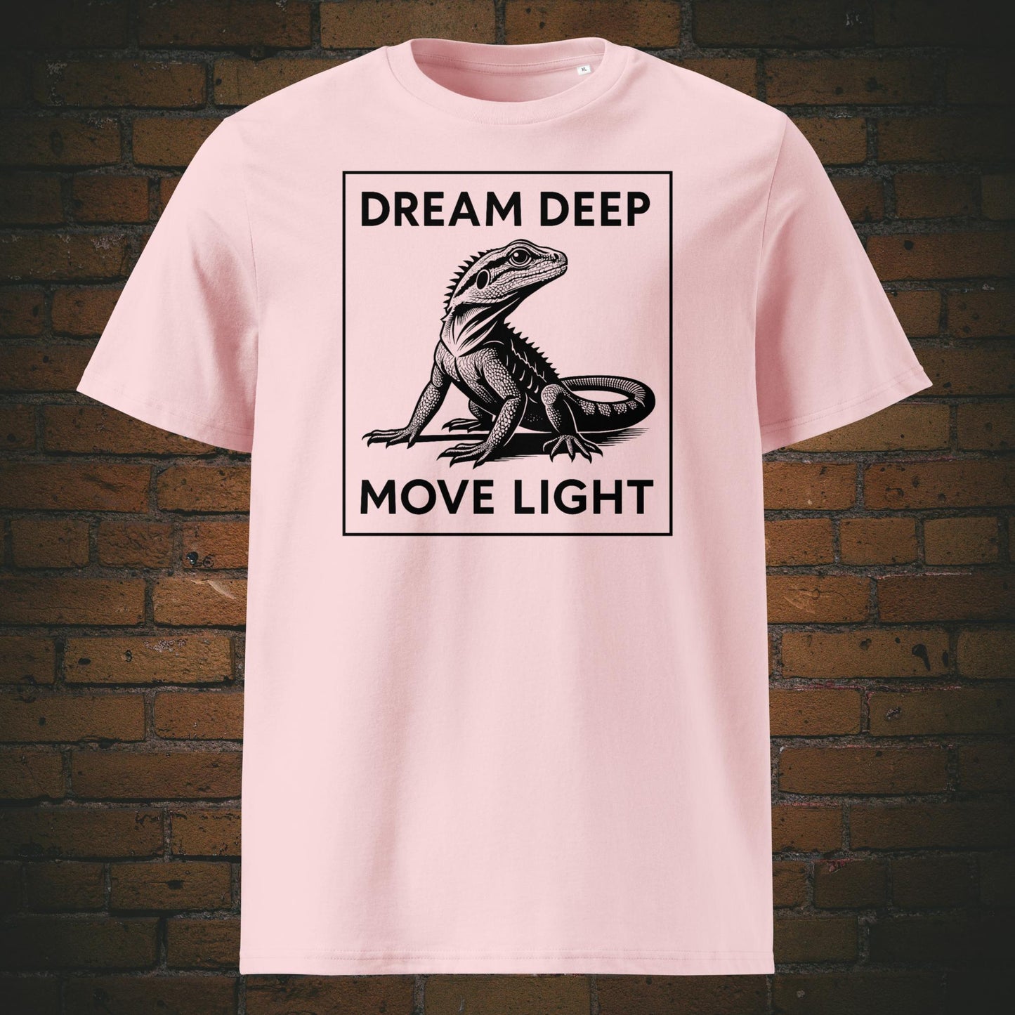 Shirt mit Eidechse und Spruch in schwarz - gedruckt auf Bio-Baumwolle in der Farbe: Rosa