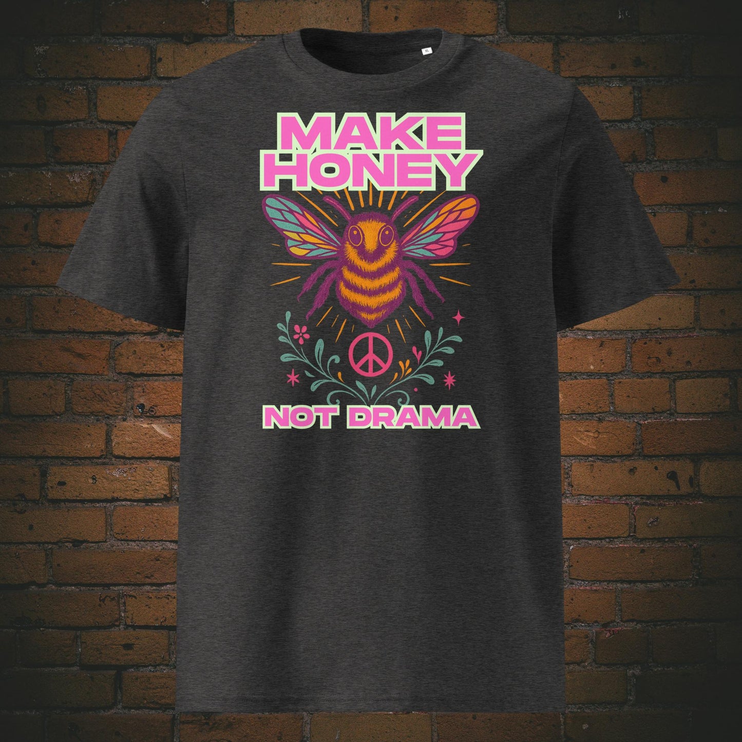 Shirt bedruckt mit Biene und rosa Schrift - Farbe vom T-Shirt: dunkelgrau