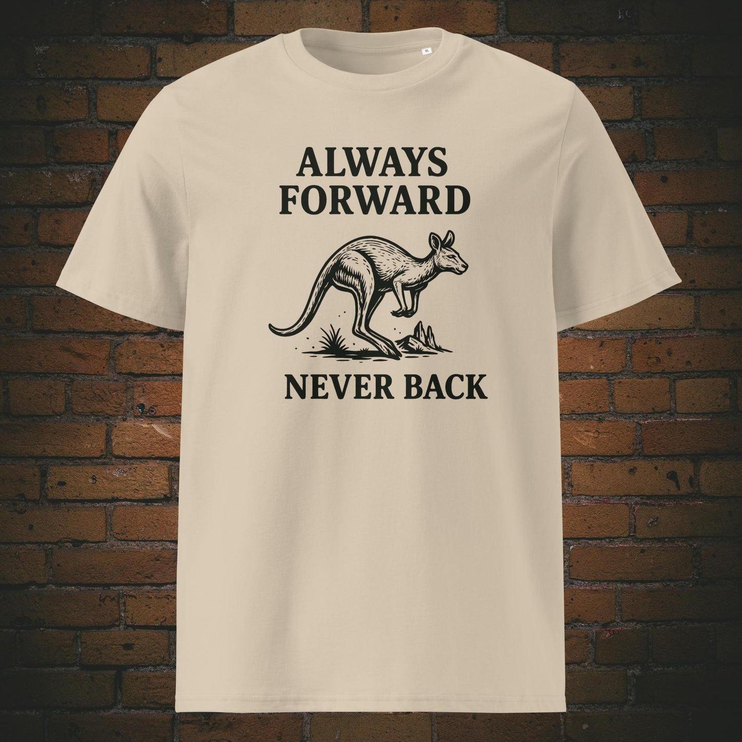 Krafttier Känguru T-Shirt mit Spruch gedruckt auf Sandfarben Bio-Baumwolle