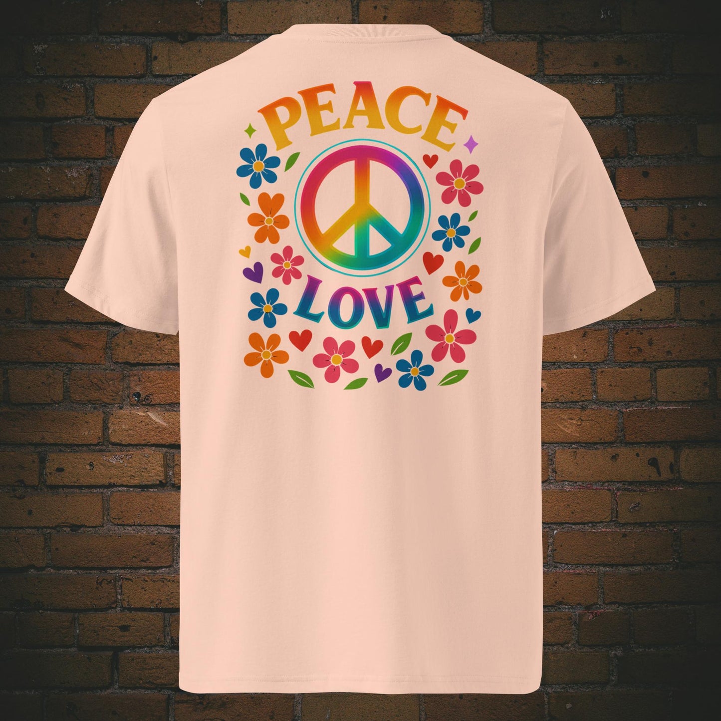 T-Shirts mit buntem Peace-Zeichen und „Peace Love“-Spruch, umgeben von Blumen und Herzen im Hippie-Stil, Front- und Rückenansicht in hellen rosa