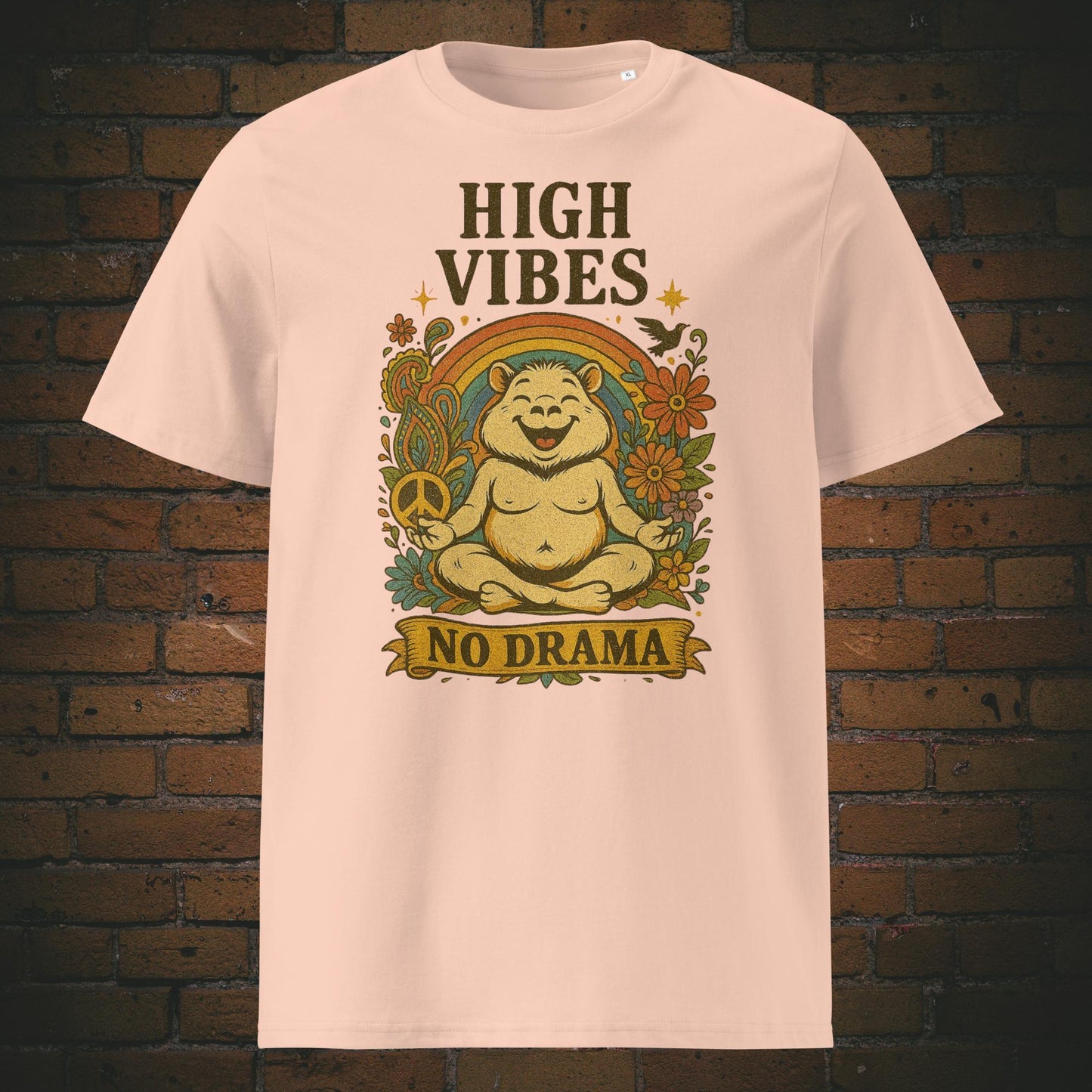 Yoga Shirt mit Zen Bär im Hippie Modus - T-Shirt Farbe: Pfirsich