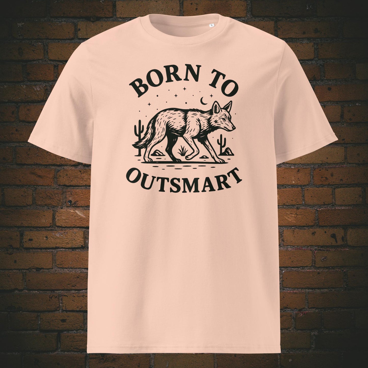 Minimalistisches Coyote Shirt mit Spruch - gedruckt auf Bio-Baumwolle - T-Shirt Farbe: Pfirsichfarben