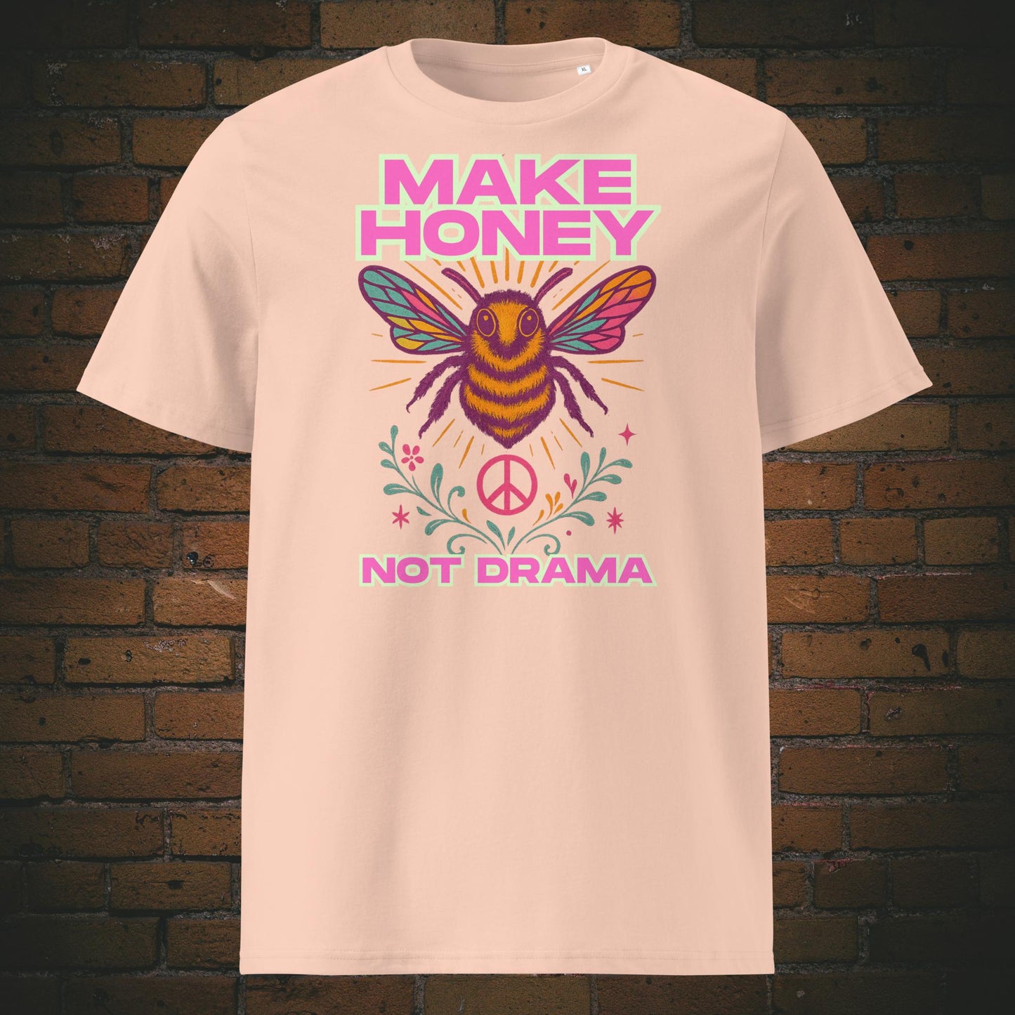 Shirt bedruckt mit Biene und rosa Schrift - Farbe vom T-Shirt: Pfirsich