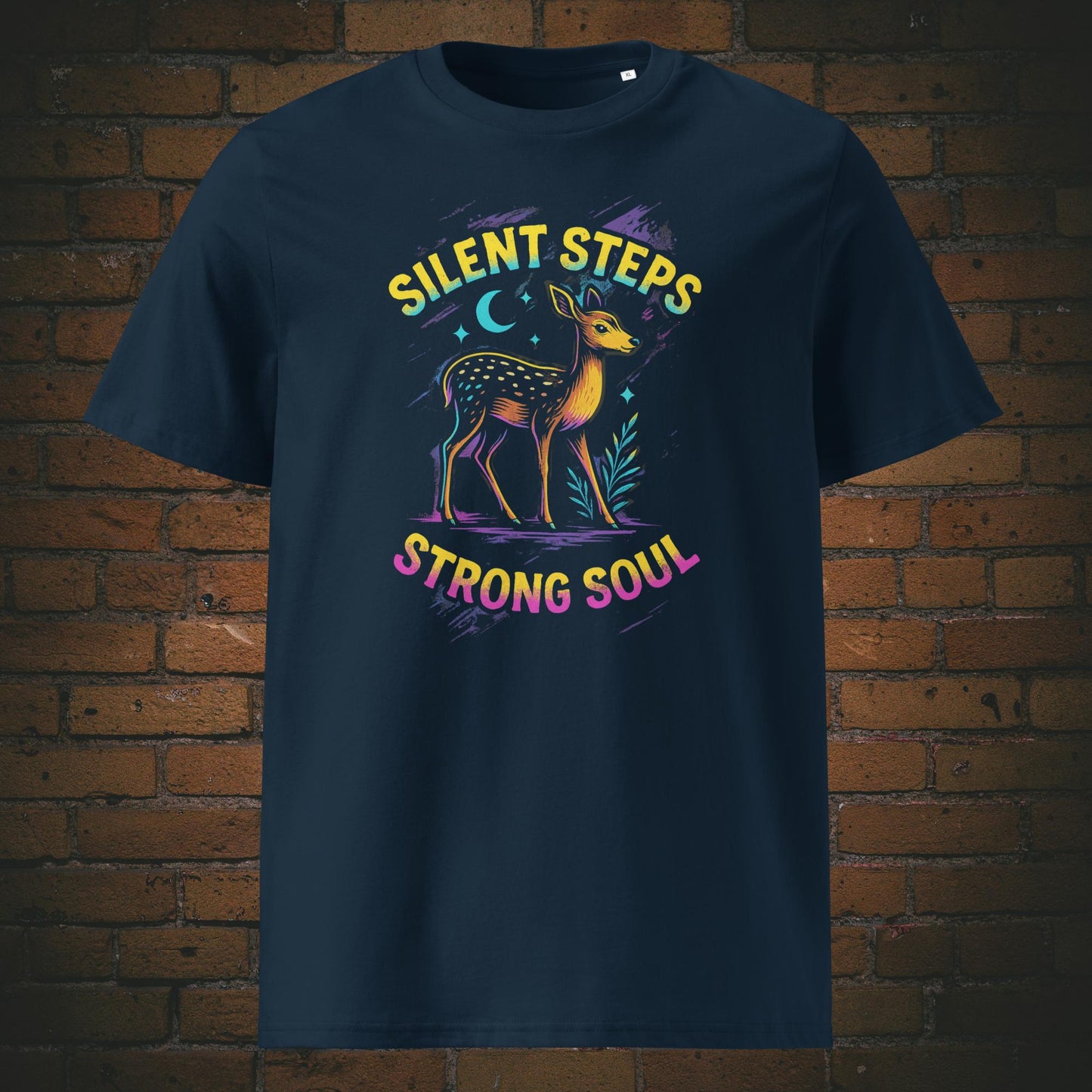 Silent Steps Strong Soul Urban Streetwear Bio-T-Shirt – farbenfrohes Reh-Motiv - Shirtfarbe: dunkelblau