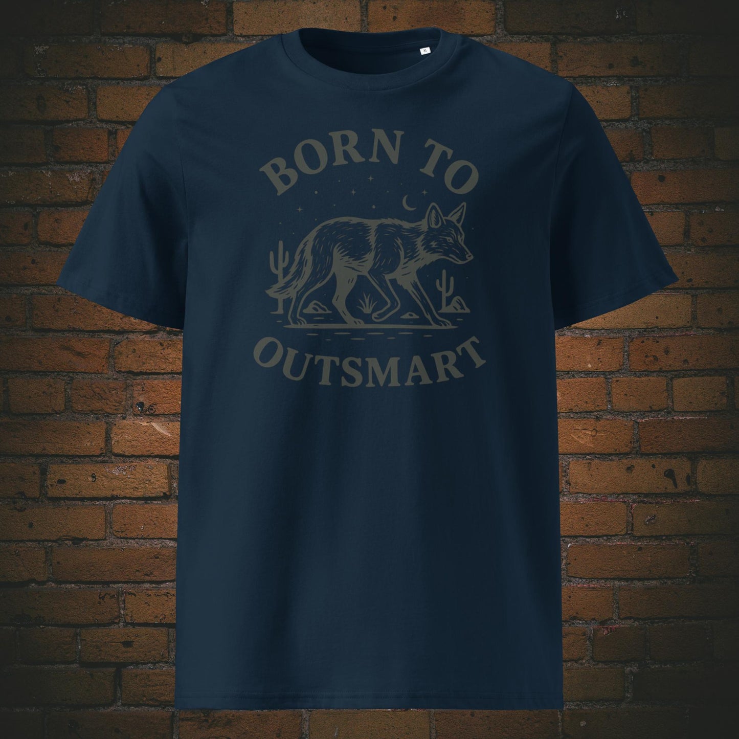 Minimalistisches Coyote Shirt mit Spruch - gedruckt auf Bio-Baumwolle - T-Shirt Farbe: dunkelblau