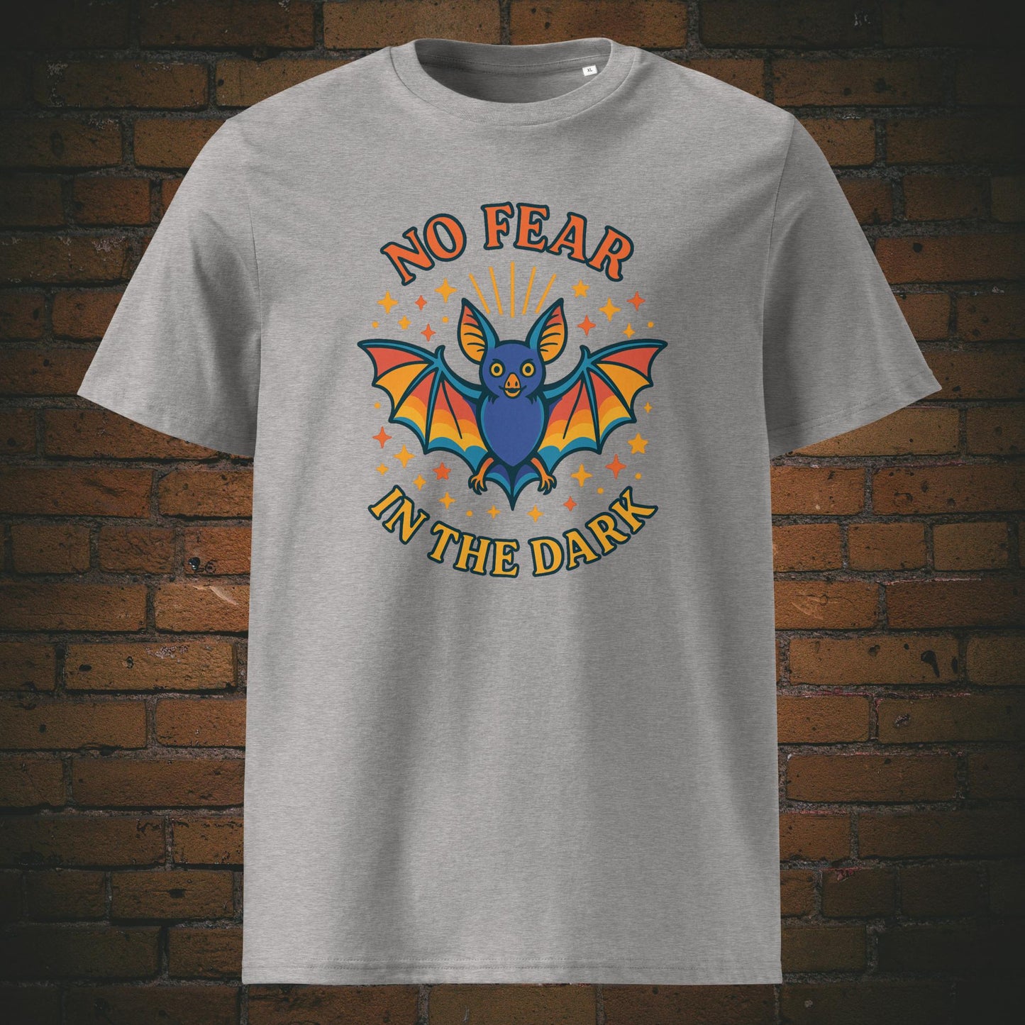 Buntes Hippie Shirt mit Fledermaus und Spruch - T-Shirt hat die Farbe: hellgrau