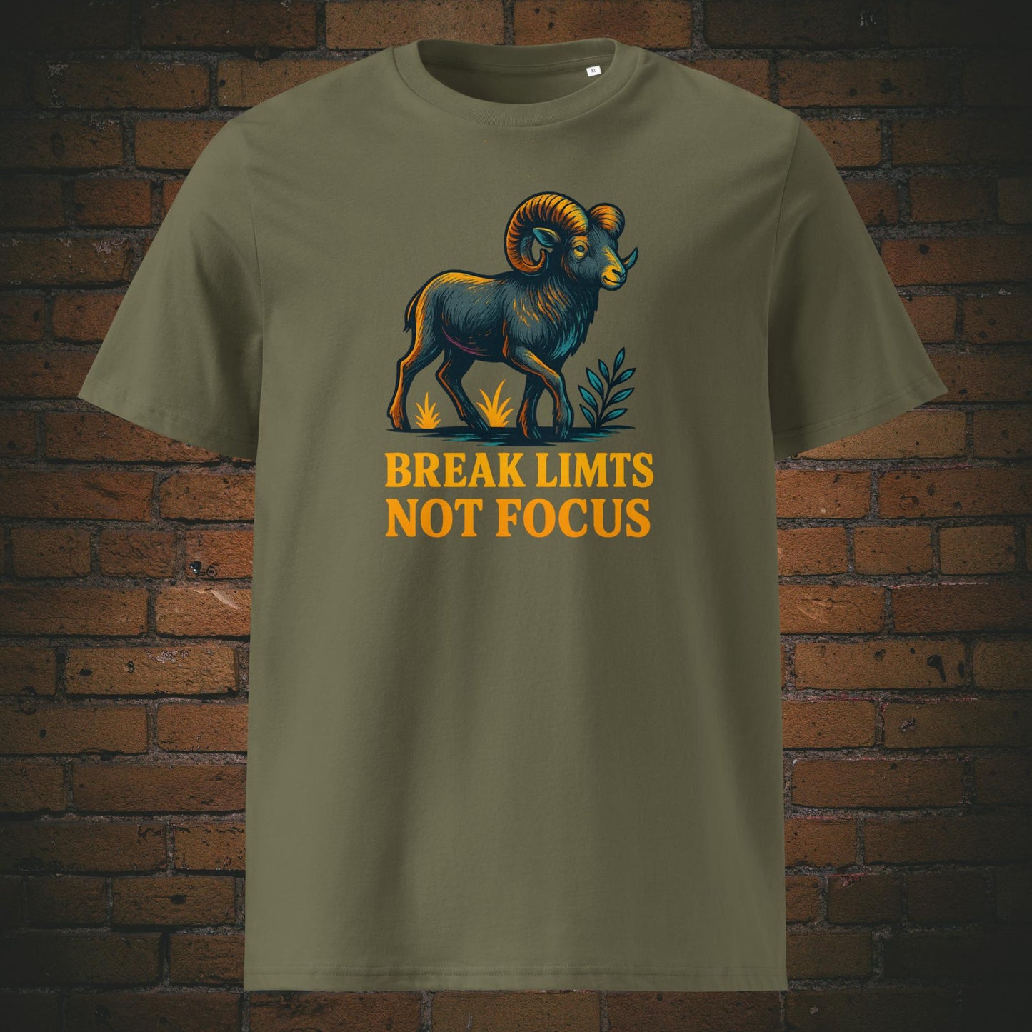 Urban Shirt mit Steinbock und Spruch - gedruckt auf der Farbe kahki