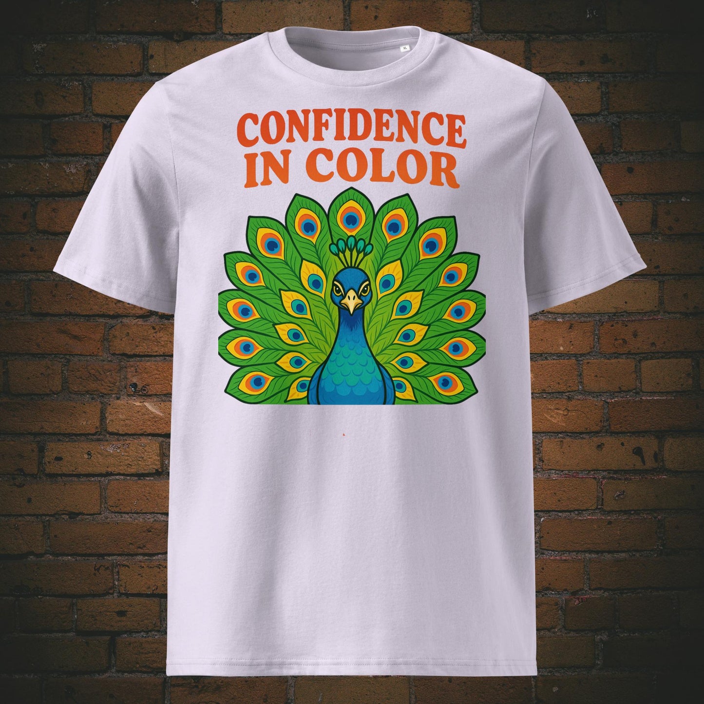 Hippie Pfau Bio-T-Shirt – Confidence in Color Design, bunte Federn - Shirt in der Farbe: lavendel