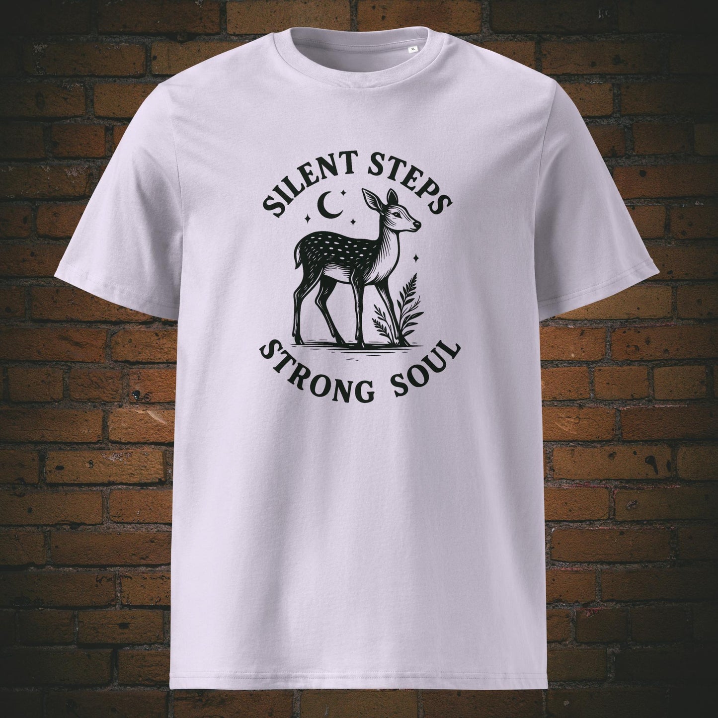 Silent Steps Strong Soul Bio-T-Shirt – nachhaltiges Statement-Shirt mit Reh-Motiv - Lavendel