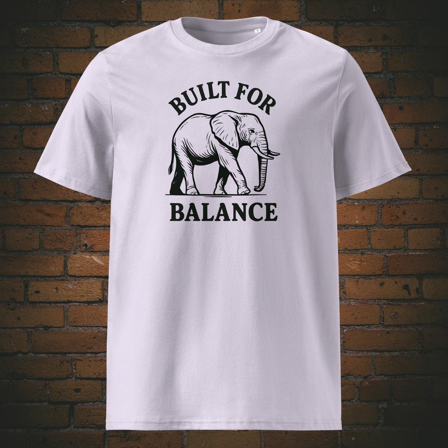 Elefanten-T-Shirt "Built for Balance" - Minimalistisch schwarz - Shirtfarbe: lavendel