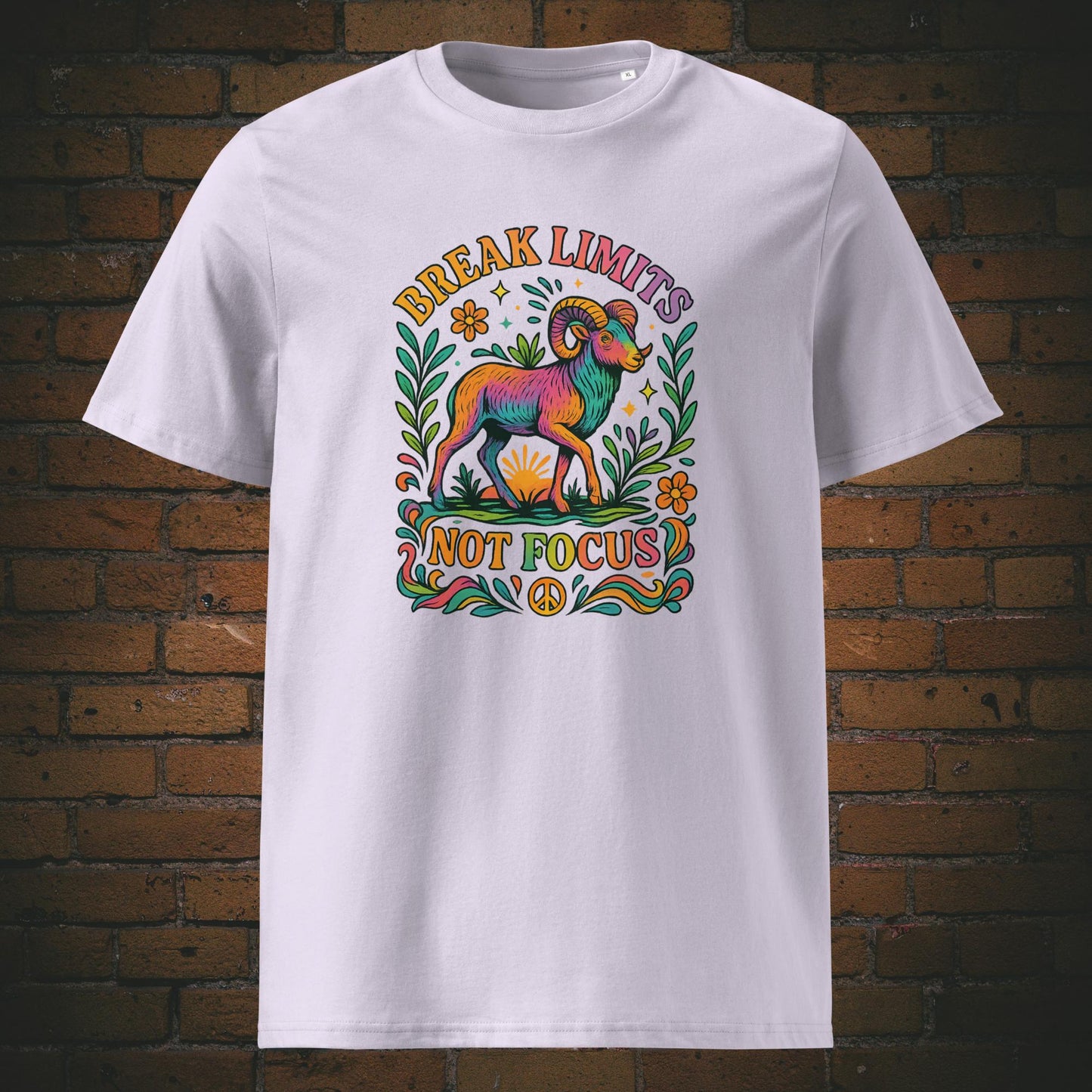 T-Shirt aus der Hippie Kollektion - Steinbock in Bunt und Spruch - gedruckt auf lavendelfarbener Bio-Baumwolle