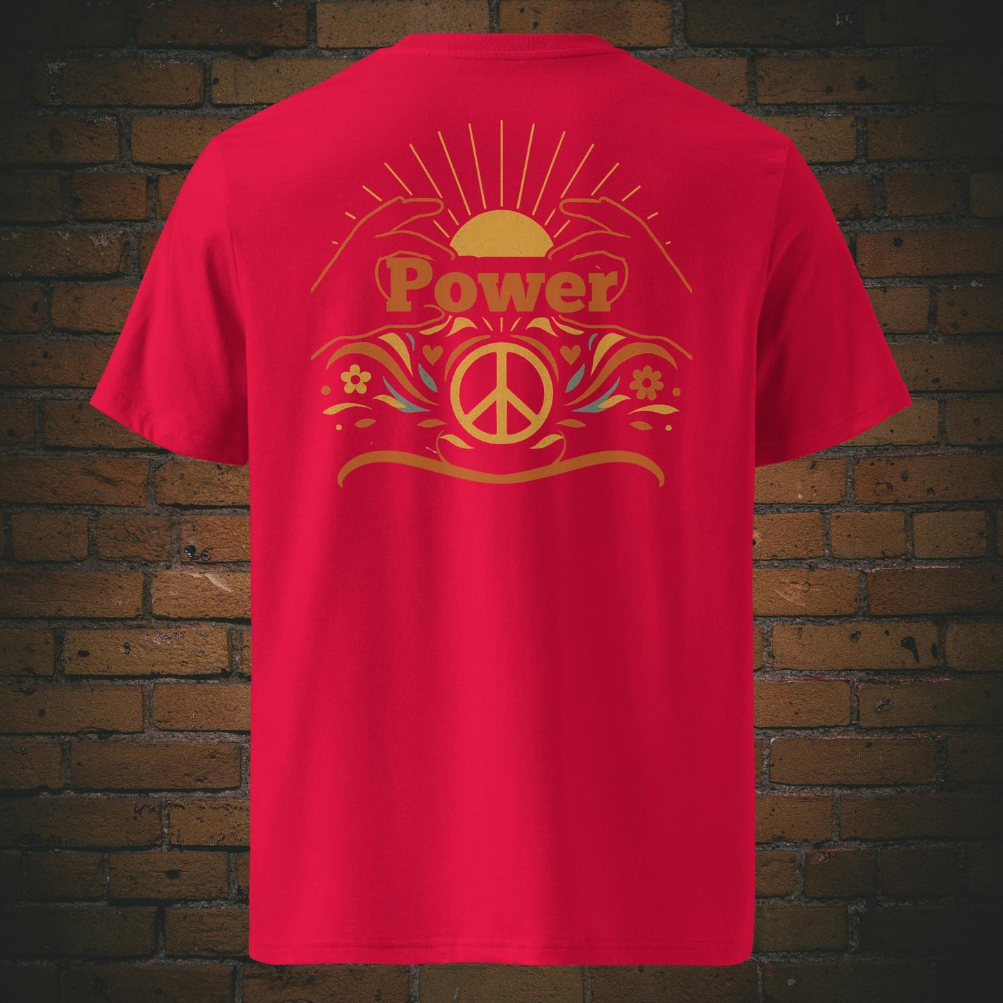 T-Shirts mit Peace-Zeichen, Sonnenaufgang und dem Schriftzug „Power“, umrahmt von floralen Elementen und stilisierten Händen – Front- und Rückenansicht auf roten Shirt