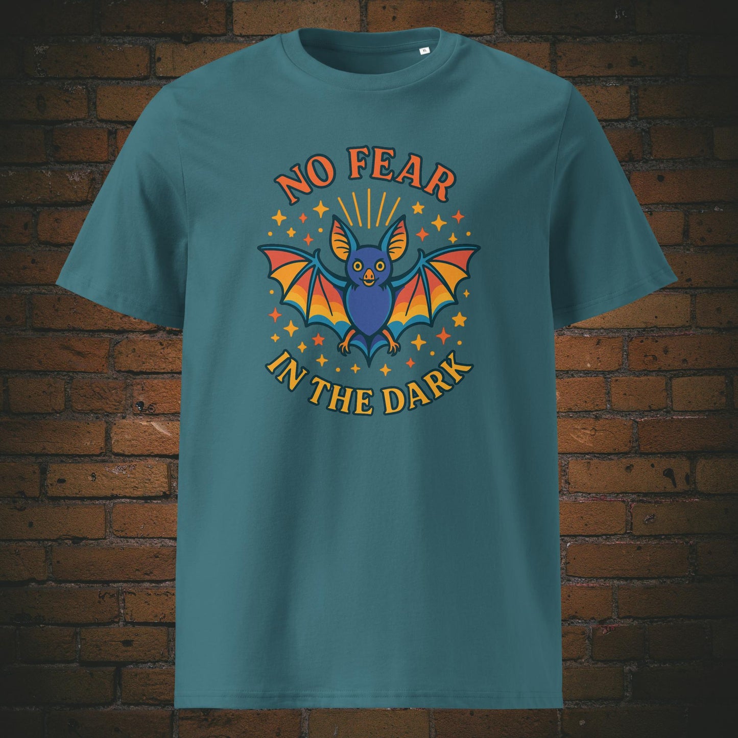 Buntes Hippie Shirt mit Fledermaus und Spruch - T-Shirt hat die Farbe: eisblau