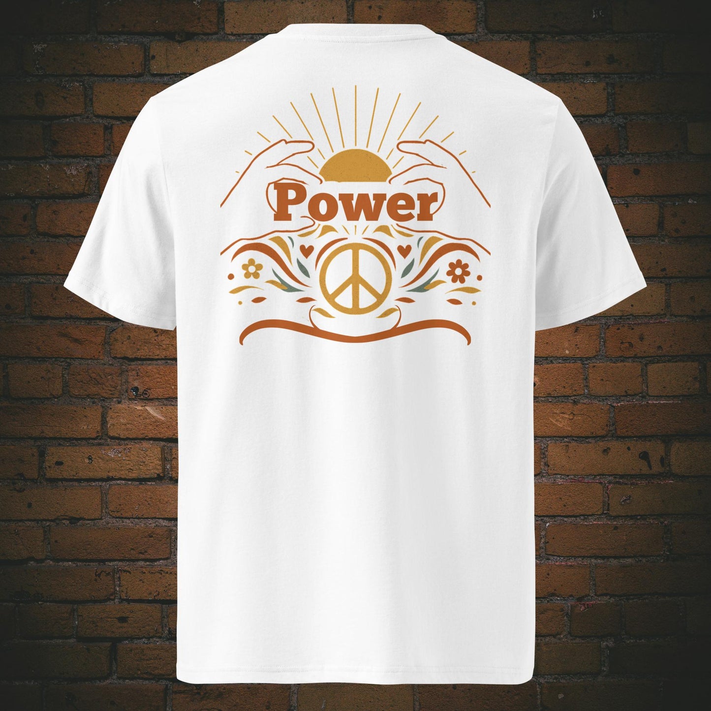 T-Shirts mit Peace-Zeichen, Sonnenaufgang und dem Schriftzug „Power“, umrahmt von floralen Elementen und stilisierten Händen – Front- und Rückenansicht auf weißen Shirt