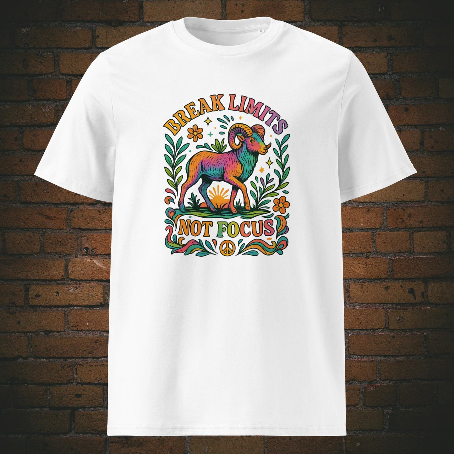 T-Shirt aus der Hippie Kollektion - Steinbock in Bunt und Spruch - gedruckt auf weißer Bio-Baumwolle
