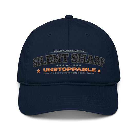 Spruch: Silent Sharp Unstoppable Cap aus Nachhaltiger Bio Baumwolle in der Farbe dunkelblau