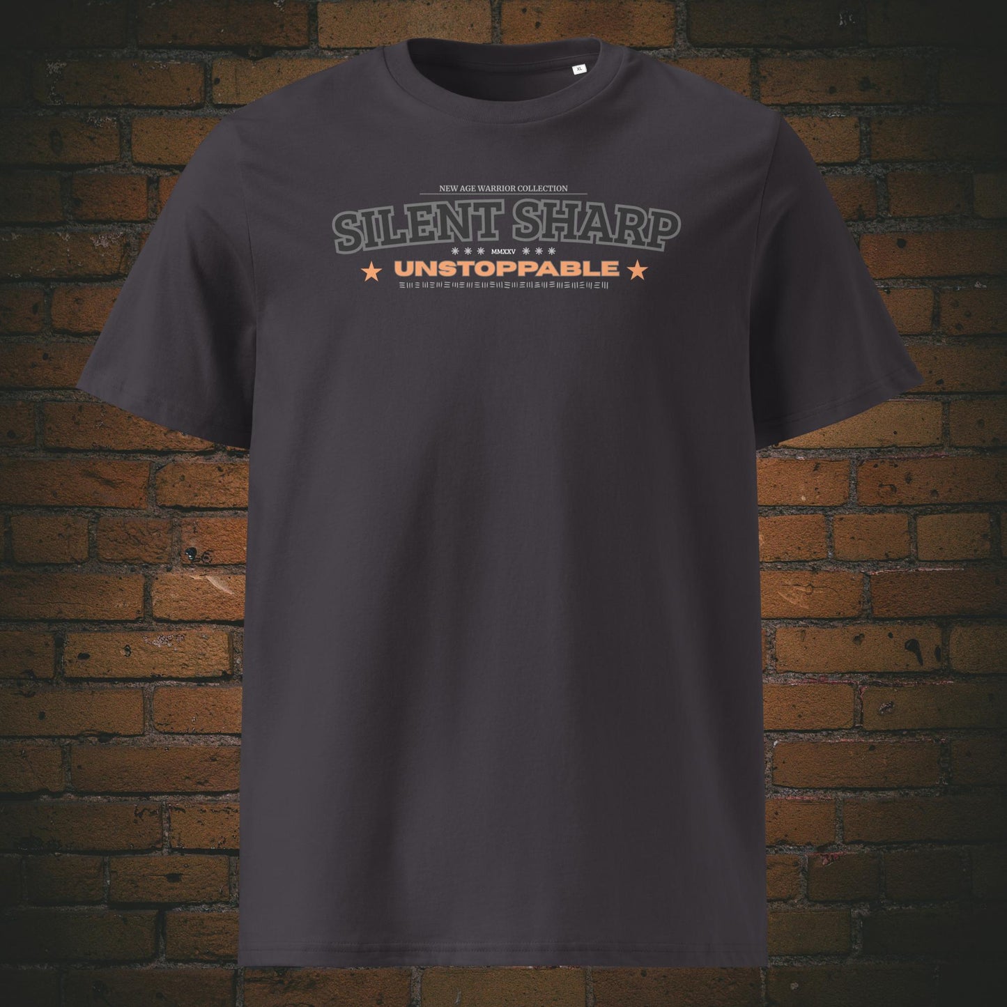 Silent Sharp Unstoppable – Power Statement Bio-T-Shirt aus Bio-Baumwolle in der Farbe anthrazit
