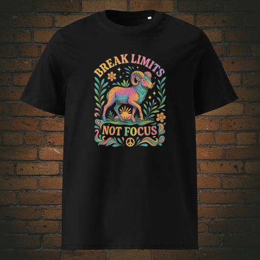 T-Shirt aus der Hippie Kollektion - Steinbock in Bunt und Spruch - gedruckt auf schwarzer Bio-Baumwolle