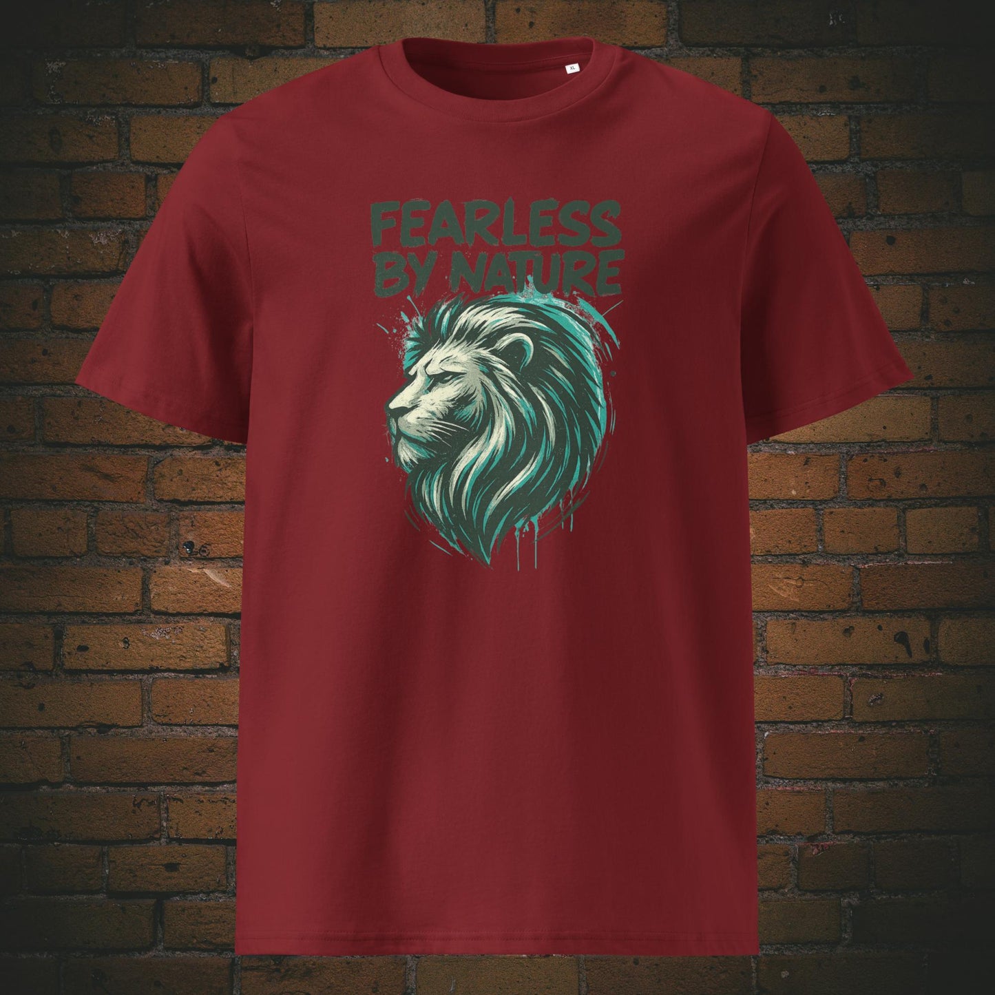 Löwenkopf Shirt mit Spruch - T-Shirt hat die Farbe Weinrot