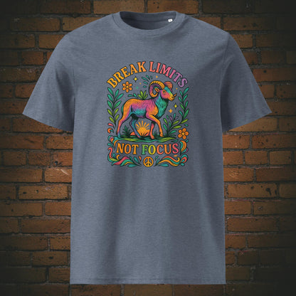 T-Shirt aus der Hippie Kollektion - Steinbock in Bunt und Spruch - gedruckt auf graublauer Bio-Baumwolle