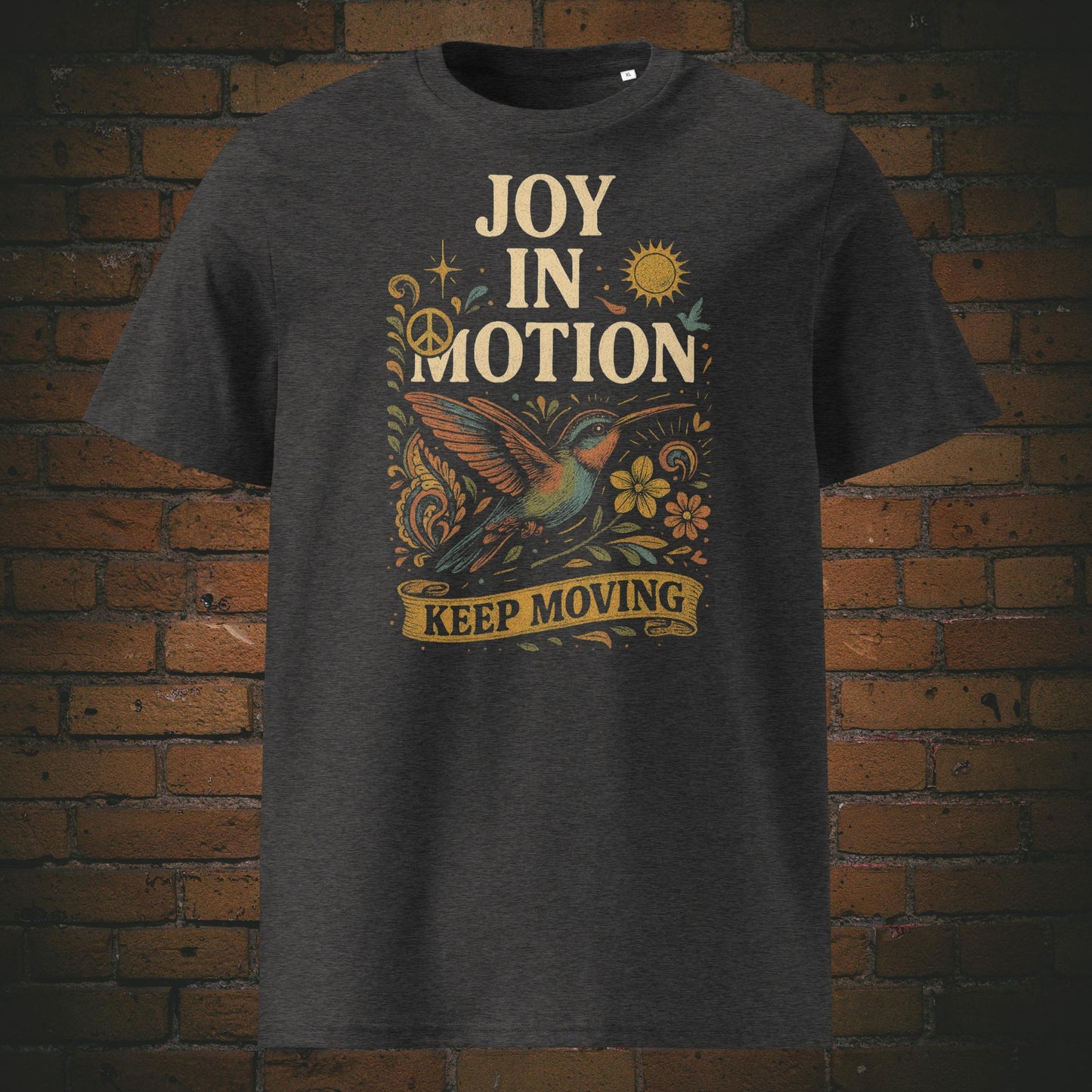 Bunter Kolibri im Flower Power Stil auf T-Shirt in der Farbe: dunkelgrau