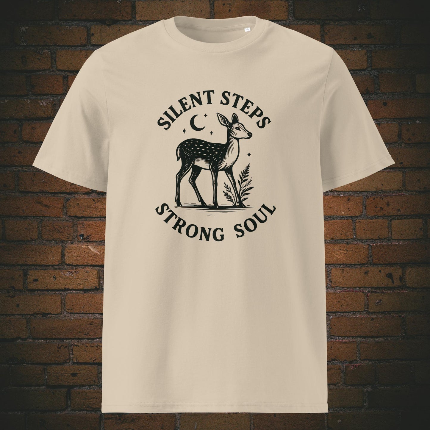 Silent Steps Strong Soul Bio-T-Shirt – nachhaltiges Statement-Shirt mit Reh-Motiv - Sandfarben