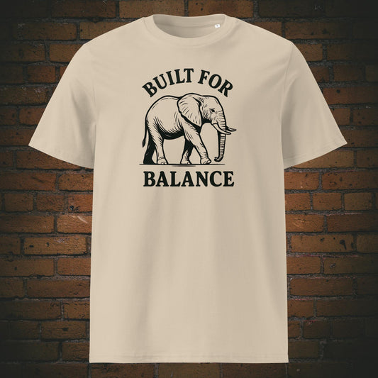 Elefanten-T-Shirt "Built for Balance" - Minimalistisch schwarz - Shirtfarbe: Sandfarben