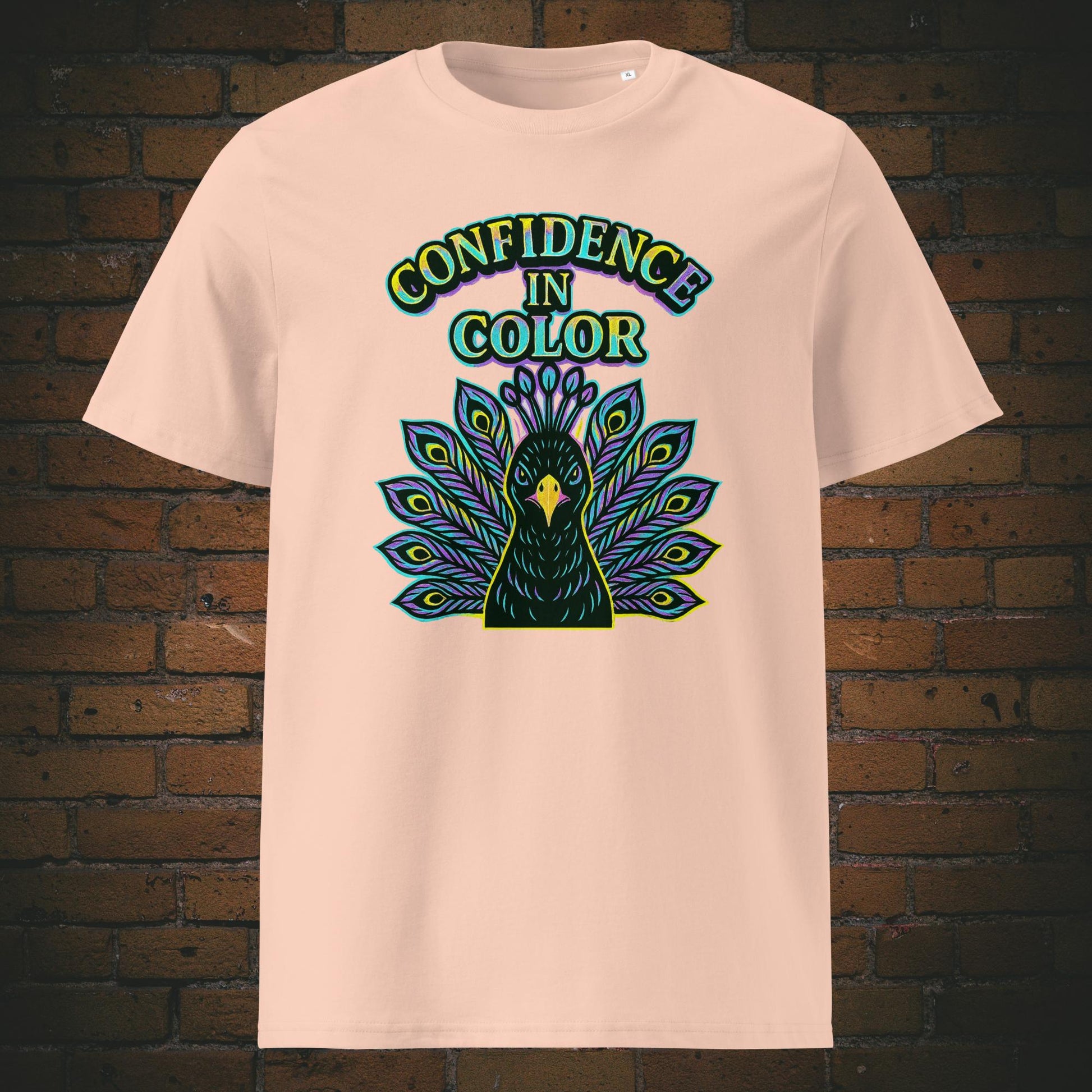 Urban Pfau Bio-T-Shirt – Confidence in Color Motiv, knallige Farben - Shirtfarbe: Pfirsichfarben