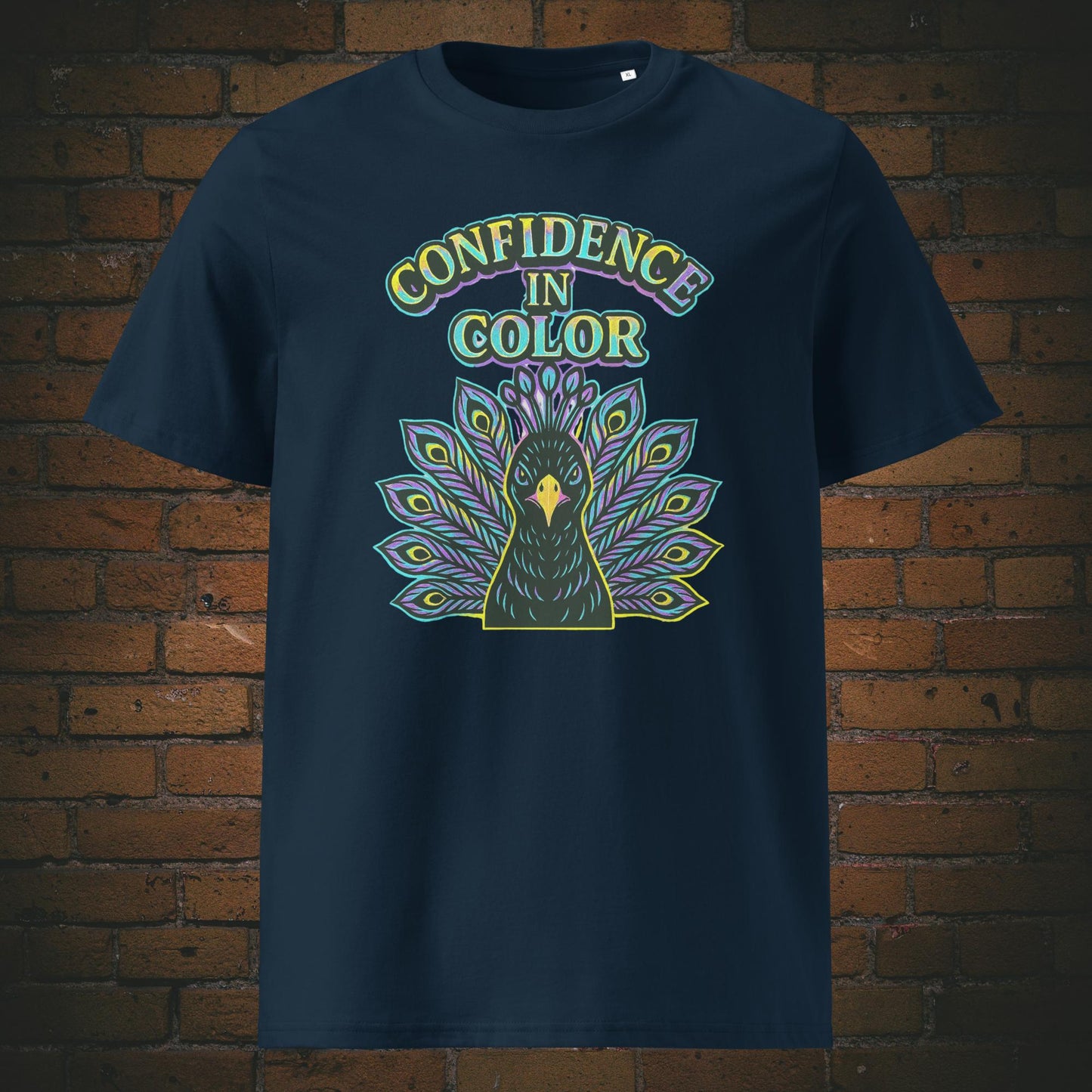 Urban Pfau Bio-T-Shirt – Confidence in Color Motiv, knallige Farben - Shirtfarbe: Dunkelblau