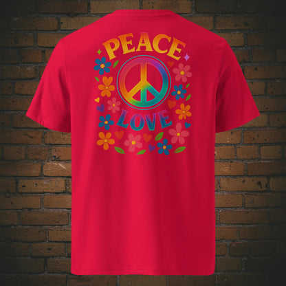 T-Shirts mit buntem Peace-Zeichen und „Peace Love“-Spruch, umgeben von Blumen und Herzen im Hippie-Stil, Front- und Rückenansicht in rot