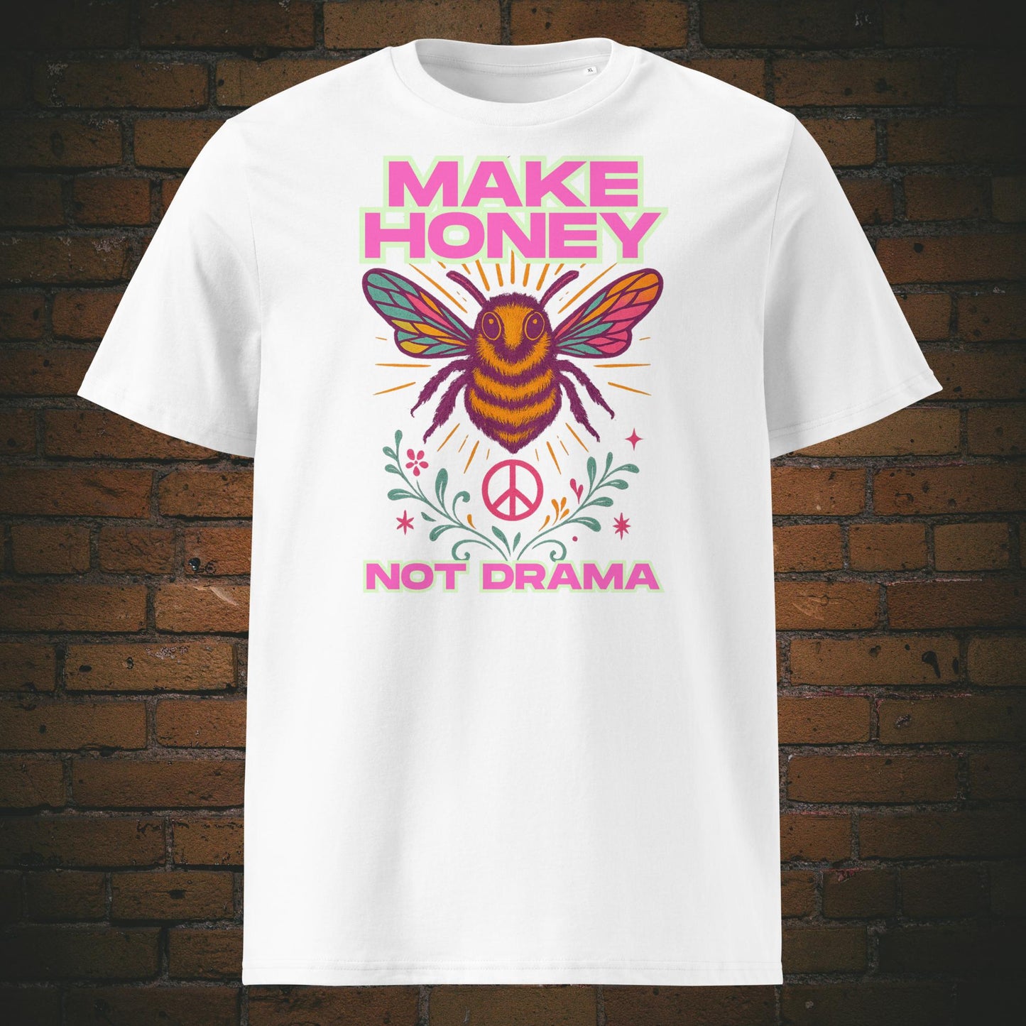 Shirt bedruckt mit Biene und rosa Schrift - Farbe vom T-Shirt: weiß